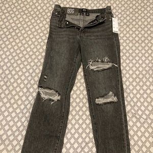 UO BDG black distressed high-waist jean size 25